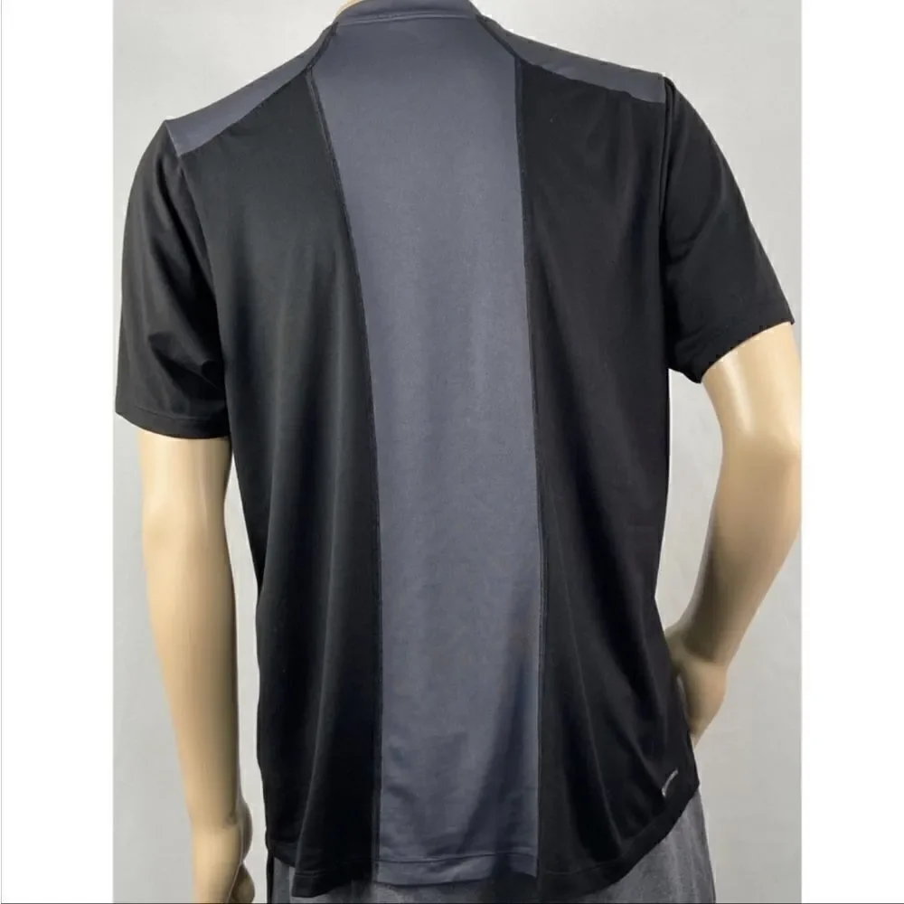 ‎North Face V neck T shirt